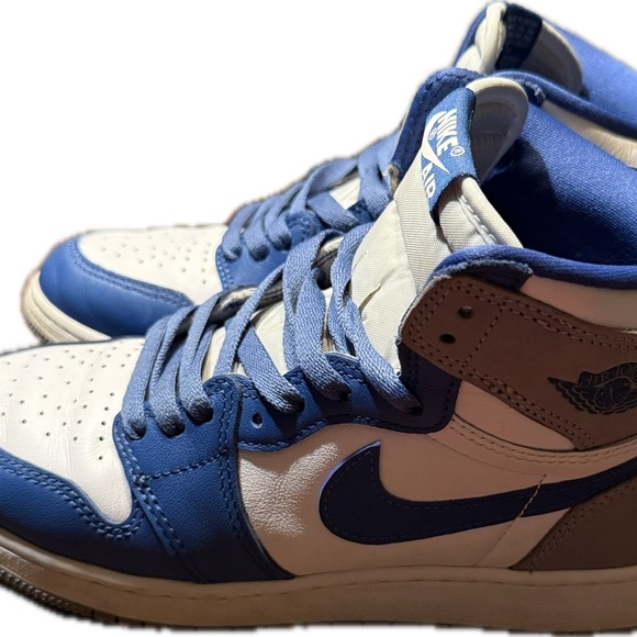 Jordan Retro 1s Nike Air Kids Shoes - Blue and White - Picture 3 of 5